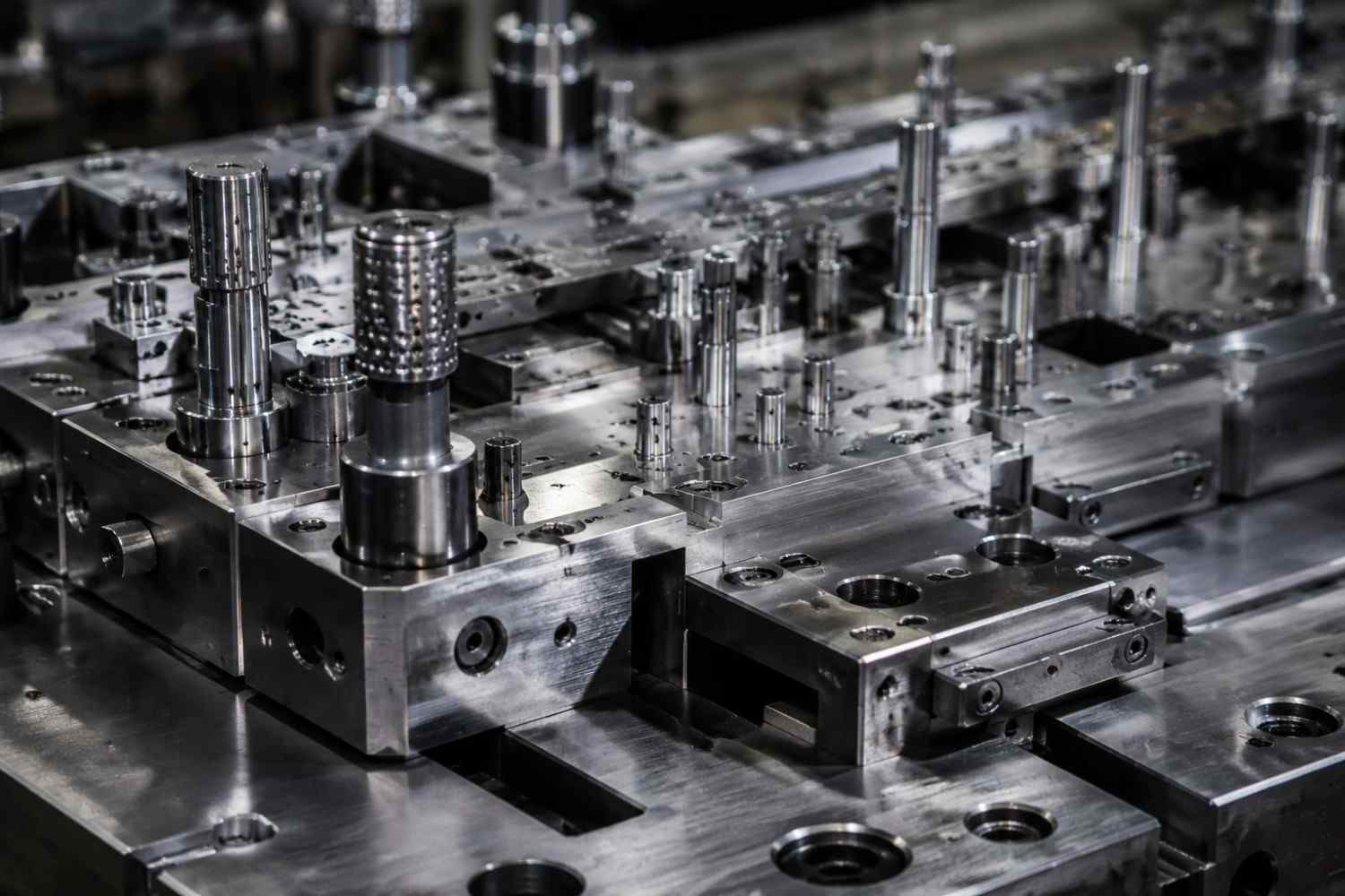 High-precision stamping die manufacturing