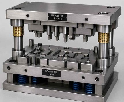 Compound stamping die — blanking and piercing